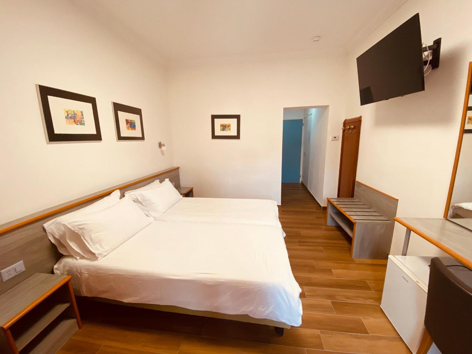 Hotel Garni Montaldi Muralto ภายนอก รูปภาพ